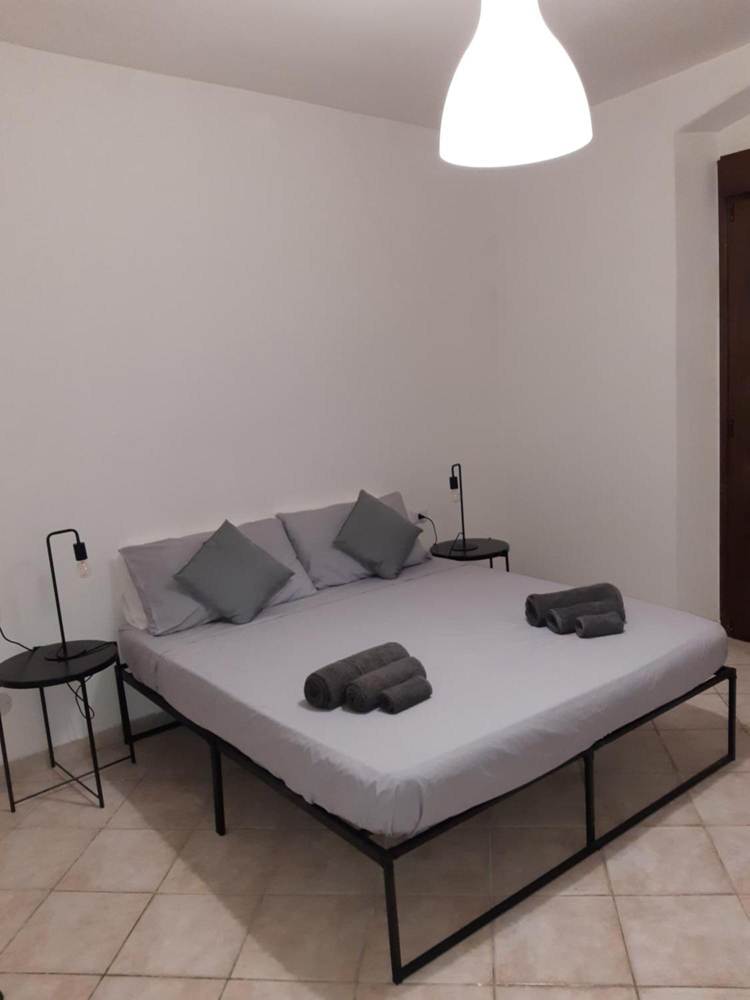 Repubblica 14 Appartement Iglesias Buitenkant foto